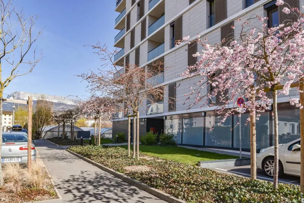 Appartement l'Opale - T2 48m avec parking à 300m du Lac d'Annecy France